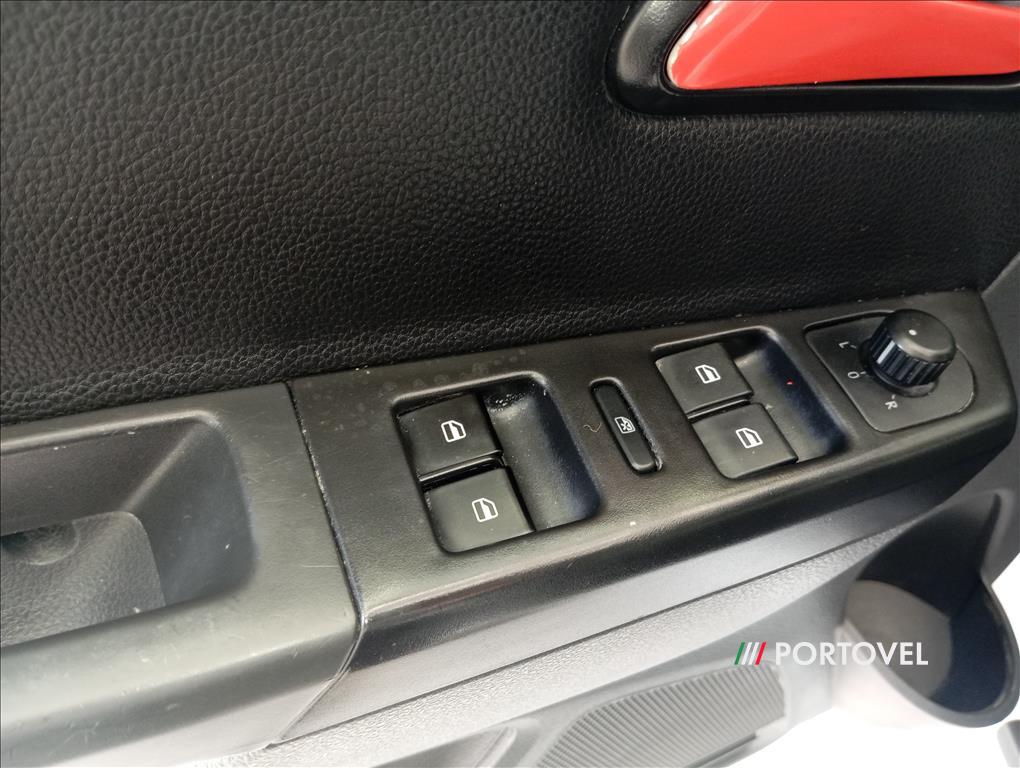 VOLKSWAGEN FOX 1.6 MI ROCK IN RIO 8V FLEX 4P MANUAL 2015/2016