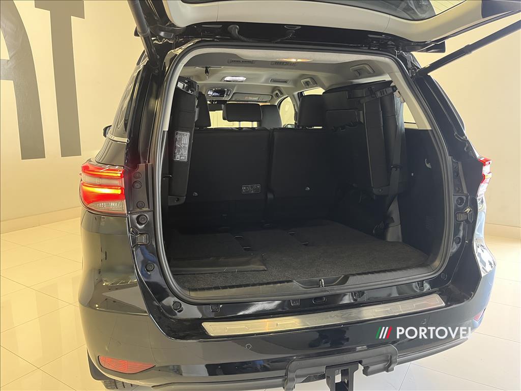 TOYOTA HILUX 2.8 D-4D TURBO DIESEL CD SRX 4X4 AUTOMÁTICO 2022/2022